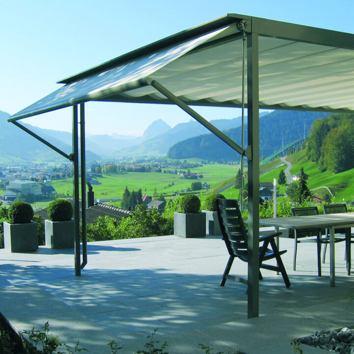 Sonnen-Regenpergola mit Fallarmmarkise 01