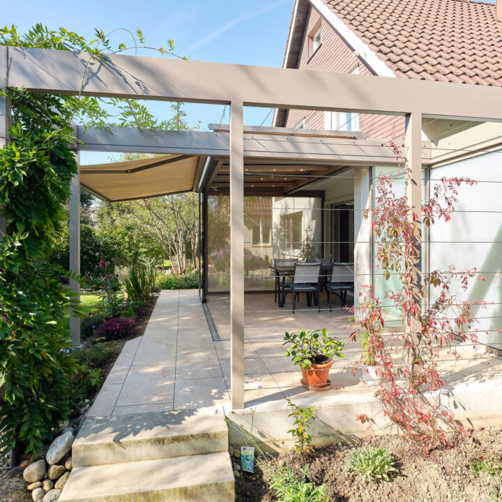 fortmann ag_sommergarten_beschattung und pergola uerbwachsen mit pflanzen